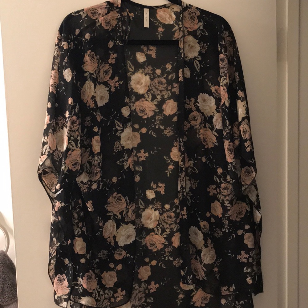 Floral print kimono